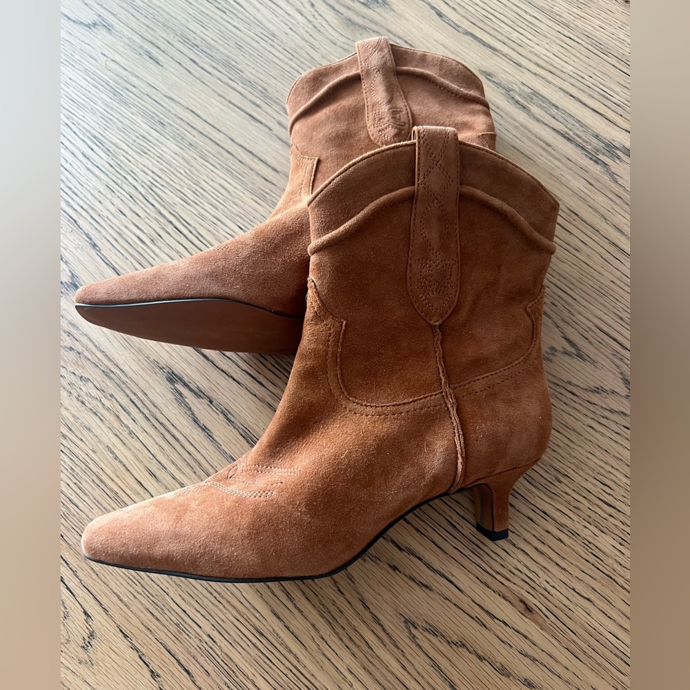 Sam Edelman pull on suede bootie